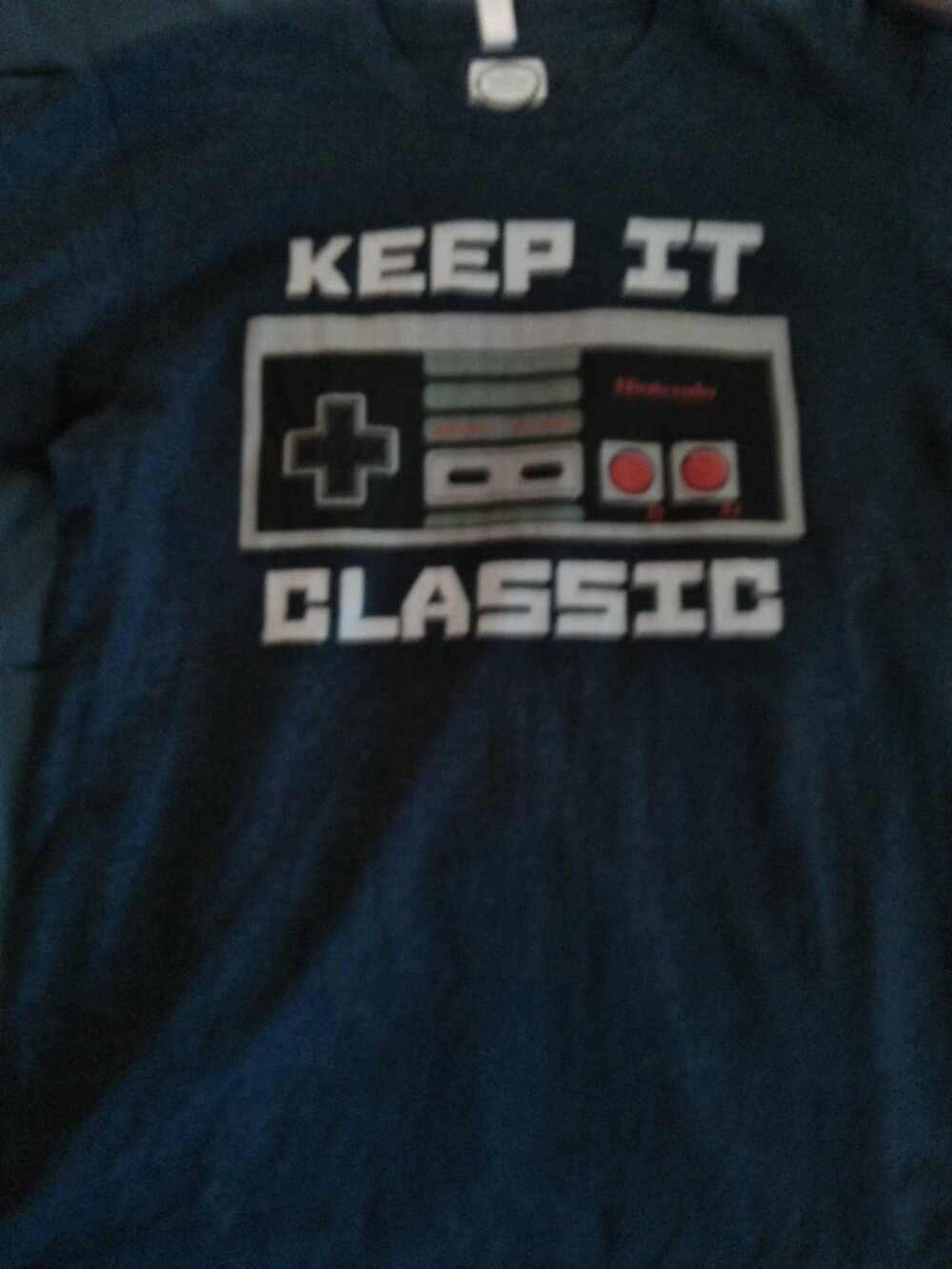 Medium Womens Nintendo Controller T Shirt-Good Condition